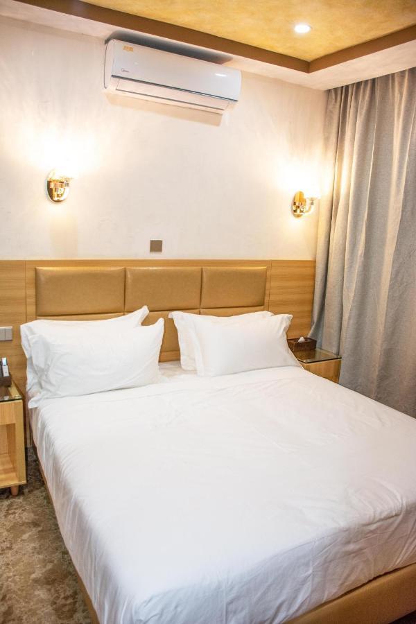 Sami Hotel Ouagadougou Esterno foto